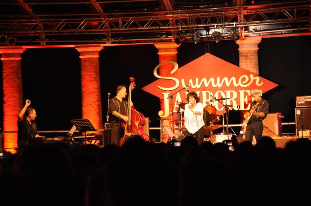 min 2010 08 06 palco centrale 091